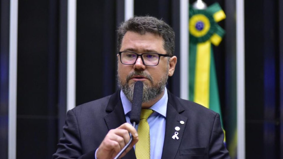 Deputado federal Marcos Pollon (PL-MS) age como mediador em conflito agrário em Douradina, MS