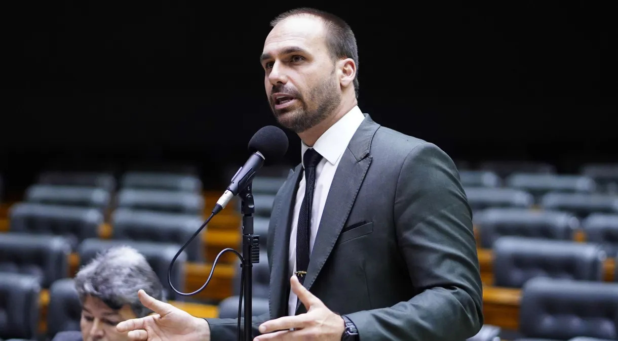 Disputa política pelo voto conservador em São José do Rio Preto: Eduardo Bolsonaro critica apoio de deputado estadual do Republicanos