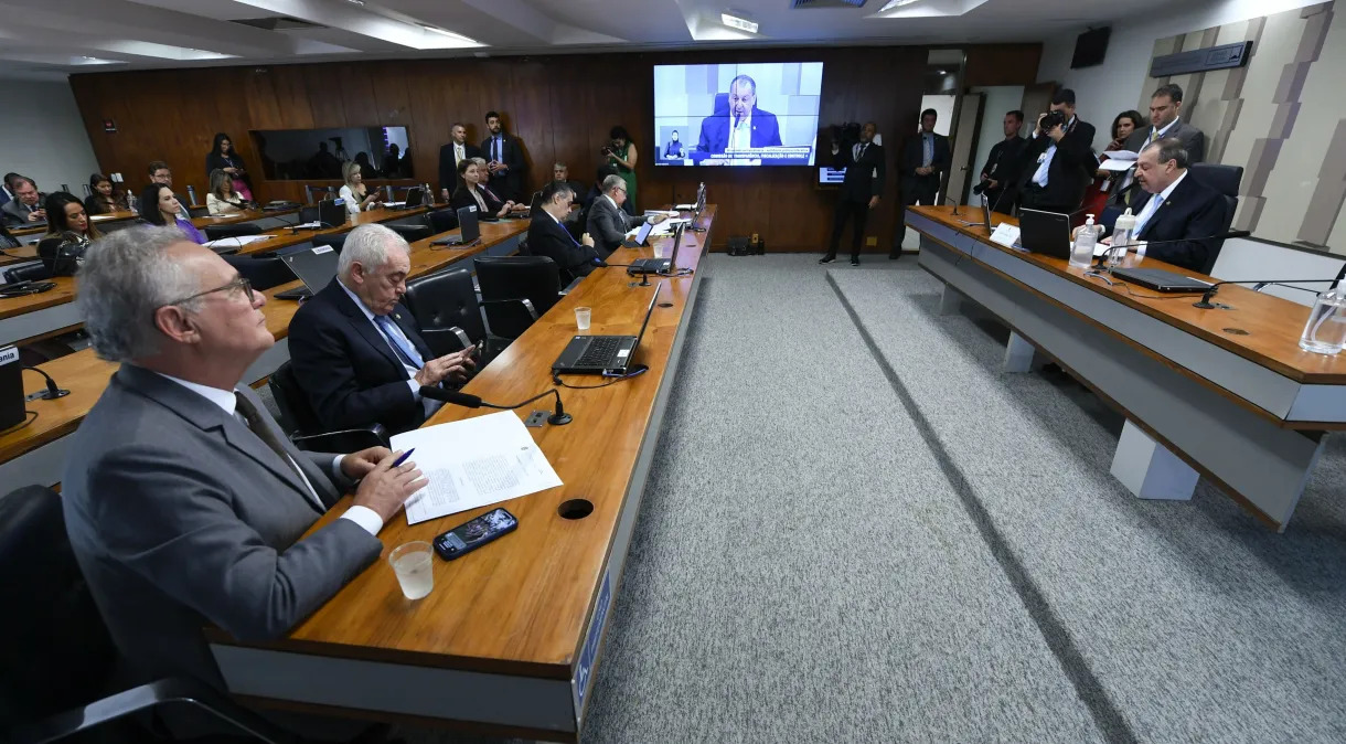 CTFC do Senado pode proibir bancos de fazer ofertas de empréstimos por ligações e mensagens eletrônicas