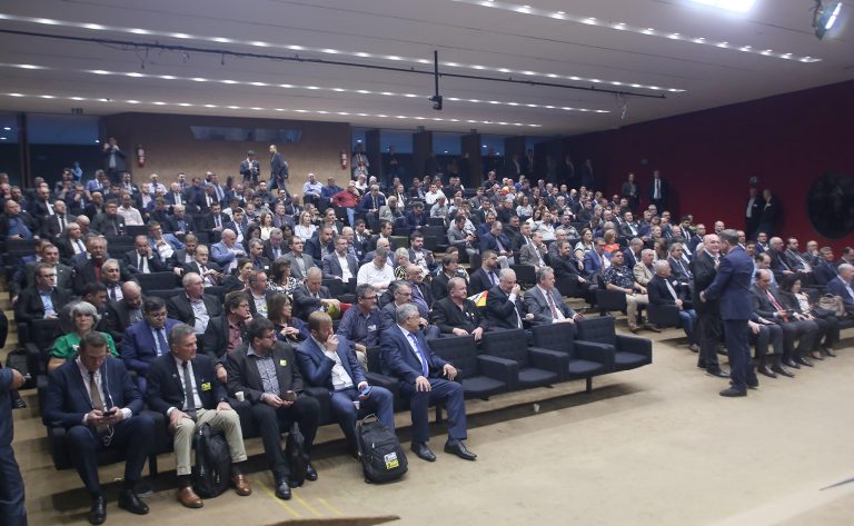 Enchentes no Rio Grande do Sul: a urgente necessidade de reparar os danos e a preocupação dos prefeitos na Câmara