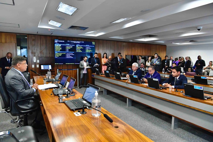 Proposta em discussão pretende promover a doação de produtos falsificados apreendidos pode ajudar vítimas de desastres e calamidades