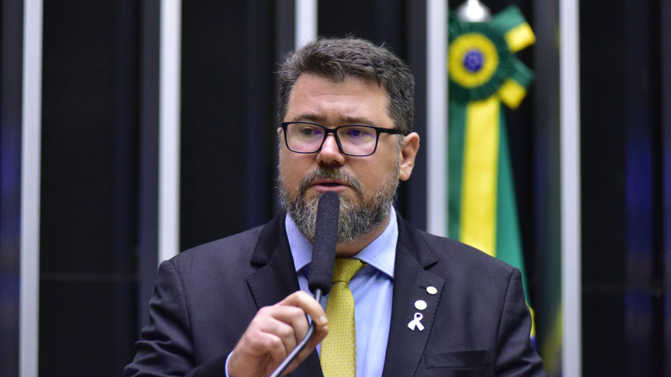 Saiba sobre PL apresentado por Marcos Pollon e que propõe a análise da procedência e histórico de armas em crimes