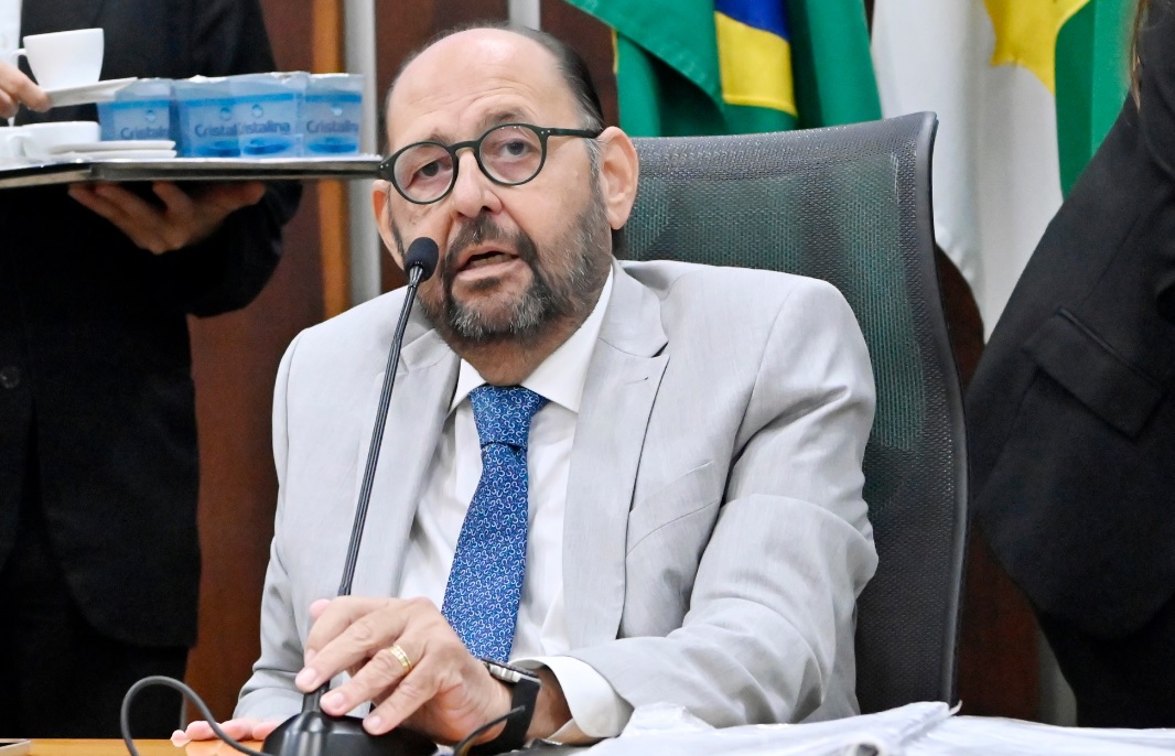 Deputado Gustavo Carvalho (PSDB-RN) propõe retorno de professores à sala de aula