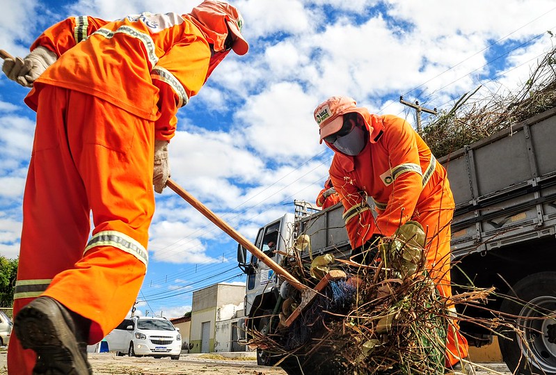 Comissão da Câmara aprova regulamentação de garis e garante direitos aos profissionais da limpeza pública