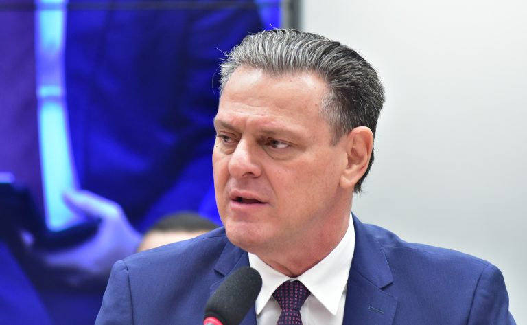 Deputados questionam decisão do ministro da Agricultura sobre importação de arroz e pedem suspensão de leilões