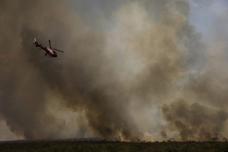 "Incêndios fora de controle no Brasil"