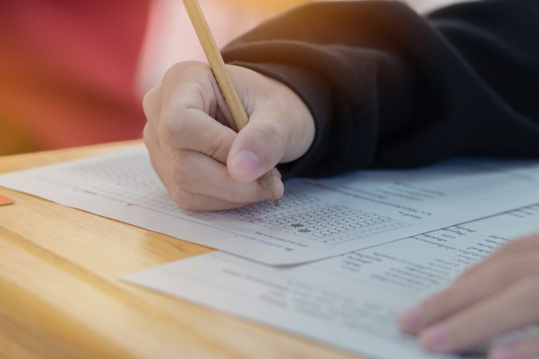 "Tudo o que você precisa saber sobre o Concurso Público da Câmara dos Deputados: Inscrições abertas a partir de hoje!"